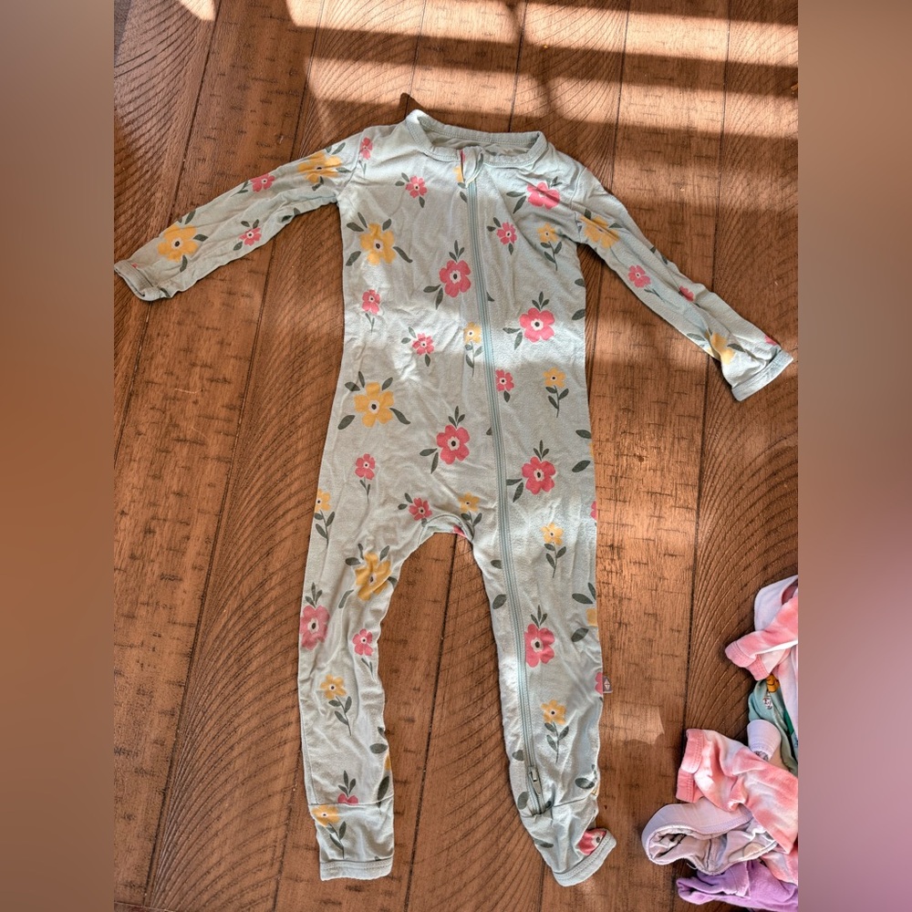 Kyte baby 2T pajamas